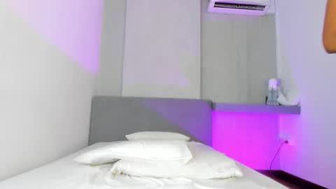 Selena online show from September 12, 10:59 am