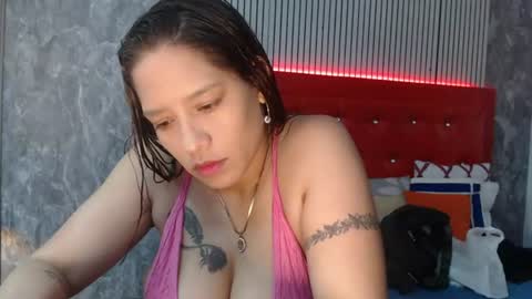 Snapshot of selena_tits_ chatting on July 15, 7:52 pm Selena online show from July 15, 7:52 pm