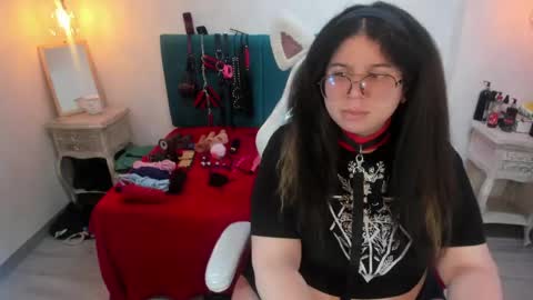 Selena Priscilla Blair Montenegro online show from May 30, 5:15 am