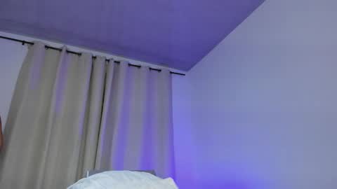 Snapshot of selenafox_0 chatting on September 19, 1:51 am selenafox online show from September 19, 1:51 am