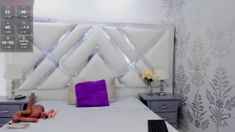 Selena reyess online show from September 24, 8:23 pm