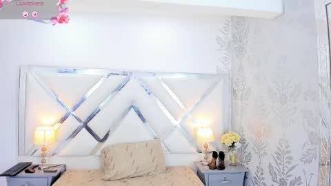 Selena reyess online show from November 23, 12:49 pm