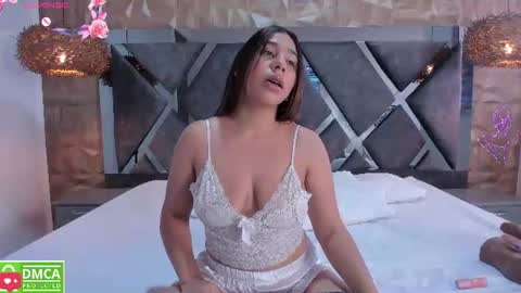 selene__lopez_ online show from June 20, 9:28 pm