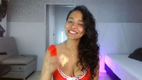 Selene online show from May 5, 1:30 pm
