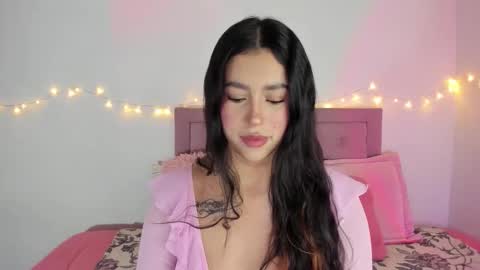 Snapshot of selene_e chatting on January 10, 10:25 pm Karol. online show from January 10, 10:25 pm