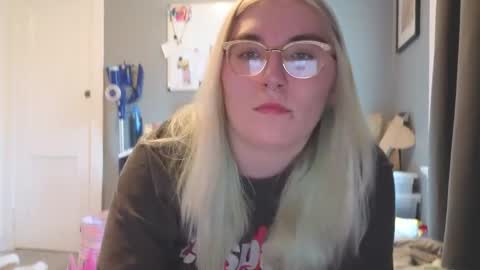 Selene online show from March 17, 7:50 pm