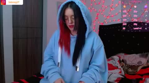 Selene G  online show from December 3, 8:34 am