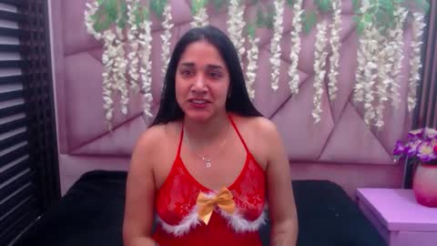 Snapshot of selenerose69 chatting on December 2, 3:56 am selenerose69 online show from December 2, 3:56 am