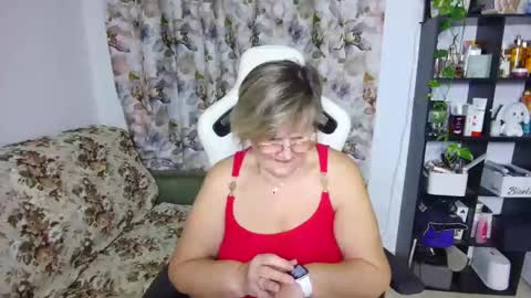 Snapshot of selenna57 chatting on January 4, 12:59 am Selenna online show from January 4, 12:59 am