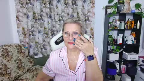 Snapshot of selenna57 chatting on February 14, 7:33 pm Selenna online show from February 14, 7:33 pm