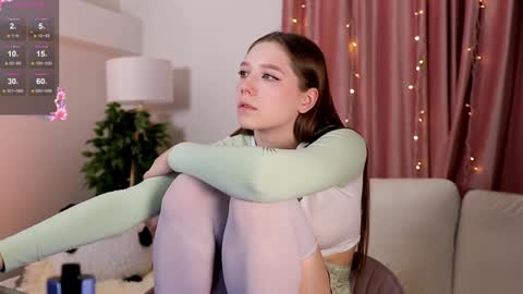 Snapshot of selestarobertson chatting on December 14, 9:51 am Selesta online show from December 14, 9:51 am