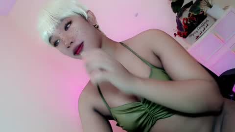 Snapshot of selfsuckercum69 chatting on June 21, 9:23 am Jessy online show from June 21, 9:23 am