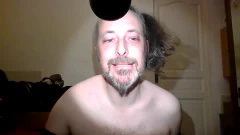 Snapshot of selfsuckin35 chatting on December 2, 4:24 pm call me how you want its ok online show from December 2, 4:24 pm