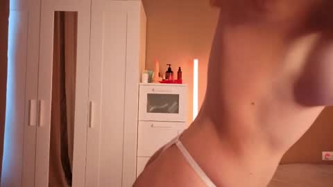 Selina online show from May 15, 2:40 am