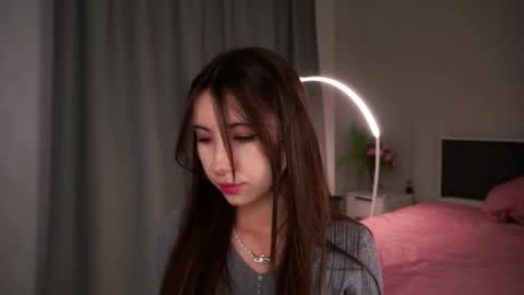 Elizabeth online show from November 23, 3:23 pm