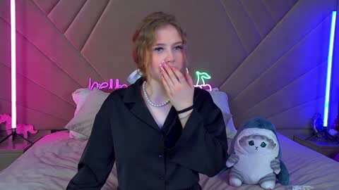 SelinSwarovski online show from January 30, 5:39 pm