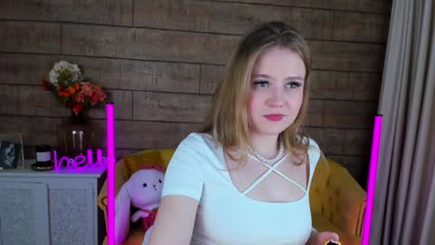 SelinSwarovski online show from February 7, 7:49 pm