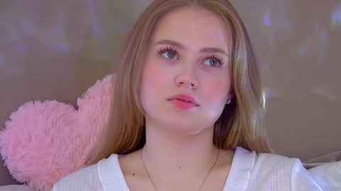 SelinSwarovski online show from September 30, 6:02 pm