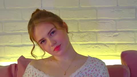 SelinSwarovski online show from February 23, 4:59 pm