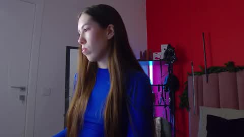 Nicole online show from December 3, 1:46 am