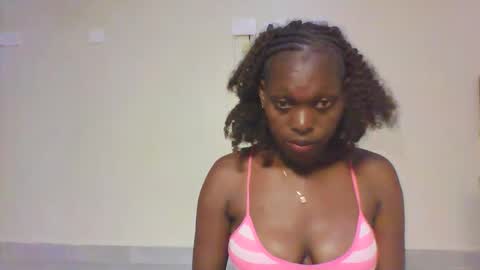 Snapshot of sellinprencess2 chatting on March 25, 8:04 pm verah online show from March 25, 8:04 pm