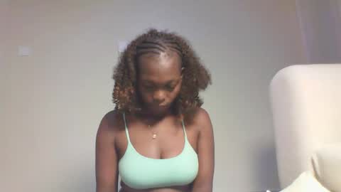 Snapshot of sellinprencess2 chatting on March 27, 4:18 am verah online show from March 27, 4:18 am