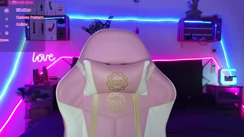 Selvaggia Del Caribe online show from January 8, 10:37 pm