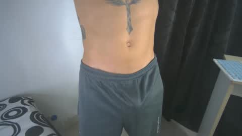 sem_alas online show from February 14, 10:58 pm