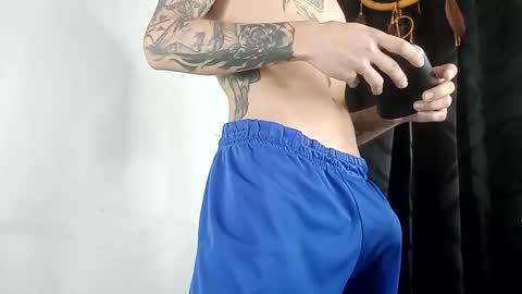 sem_alas online show from October 16, 1:39 am