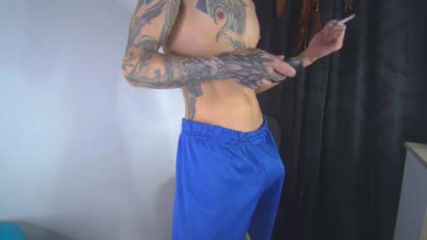 sem_alas online show from February 14, 4:31 am