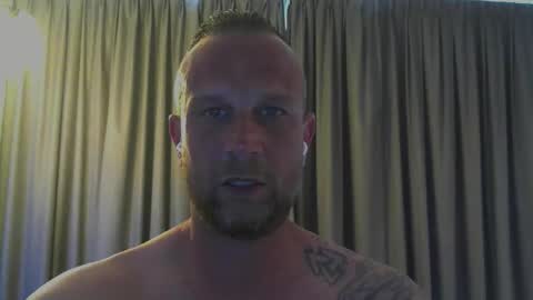 sence08 online show from May 1, 3:49 pm
