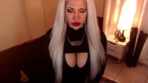 unstappable queen kate online show from February 7, 9:07 pm