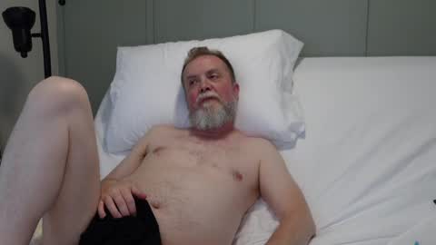 Snapshot of sensatyr chatting on December 28, 8:47 pm Daddy Dave online show from December 28, 8:47 pm