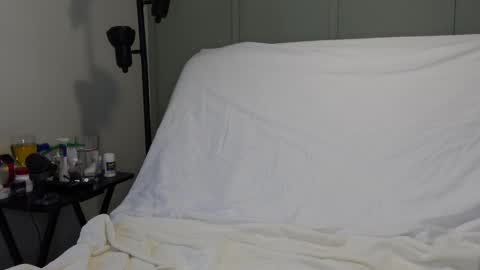 Snapshot of sensatyr chatting on January 19, 9:23 pm Daddy Dave online show from January 19, 9:23 pm