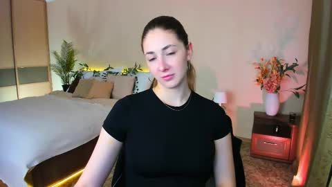 Snapshot of sensitiveheartt chatting on September 25, 4:54 pm sensitiveheartt online show from September 25, 4:54 pm