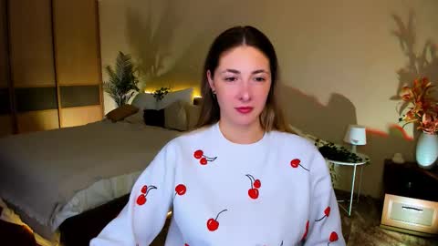 Snapshot of sensitiveheartt chatting on October 13, 7:36 pm sensitiveheartt online show from October 13, 7:36 pm