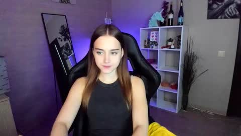 Snapshot of sensual_amy_ chatting on October 2, 8:43 am Emily online show from October 2, 8:43 am