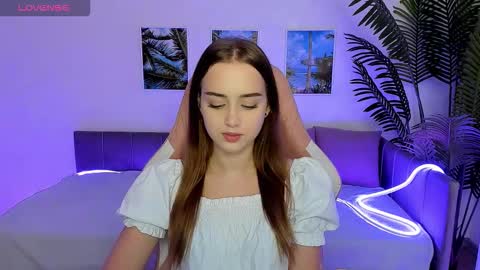 Snapshot of sensual_amy_ chatting on October 13, 8:36 am Emily online show from October 13, 8:36 am