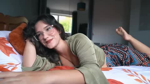 Jasmine online show from October 13, 11:43 am