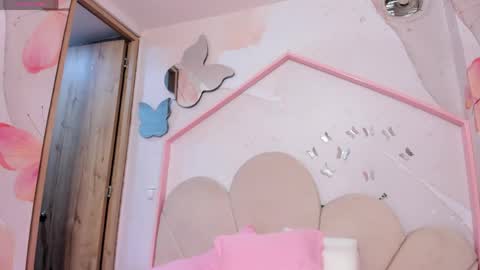 sensual_shanel online show from May 17, 3:37 am