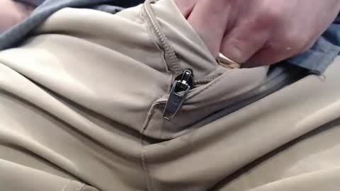 Snapshot of sensualgent69 chatting on April 23, 5:48 pm sensual online show from April 23, 5:48 pm