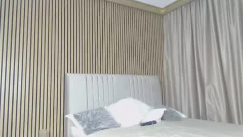 Snapshot of sensualhallie chatting on April 5, 2:03 pm Hallie online show from April 5, 2:03 pm