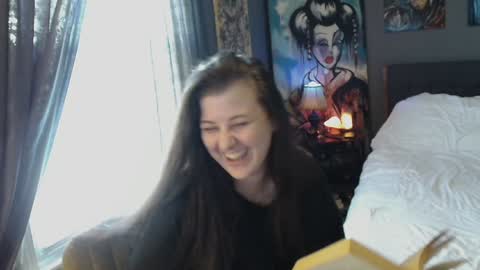 Tara online show from December 11, 4:53 pm