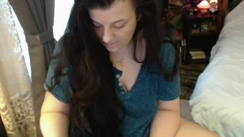 Tara online show from February 5, 1:33 pm