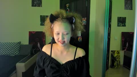 senya_sol online show from March 25, 10:38 pm