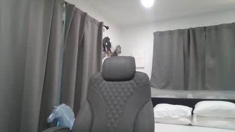 Snapshot of senyai40 chatting on October 16, 5:25 pm senyai40 online show from October 16, 5:25 pm