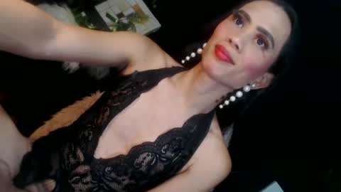 senyora_evangelista online show from April 14, 6:30 am