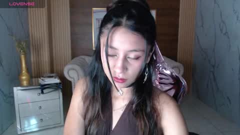 Snapshot of serabella_s chatting on December 4, 12:58 pm serabella_s online show from December 4, 12:58 pm
