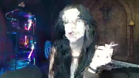 Seraphin Munster online show from December 3, 7:01 pm