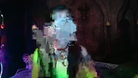 Seraphin Munster online show from February 4, 6:14 pm